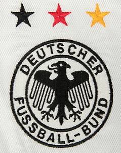 Original match worn Spielertrikot von Deutschland mit der Rückennummer 9. Getragen von Oliver Bierhoff am 07.10.2000 im Qualifikationsspiel zur Fußball Weltmeisterschaft gegen England. England - Deutschland 0:1. Tauschtrikot. Bierhoff ist Fußball Europameister 1996 und Vize-Weltmeister 2002. Status:AAA. - Bild 4