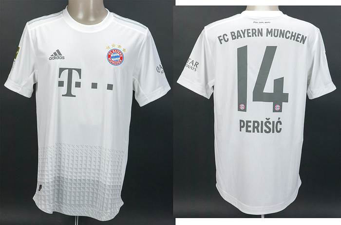 Original match worn Spielertrikot vom FC Bayern München mit der Rückennummer 14. Getragen von Ivan Perisic am 23.11.2019 im Spiel der Fußball Bundesliga gegen Fortuna Düsseldorf. Düsseldorf - Bayern 0:4. Perisic ist 136-facher Nationalspieler von Kroatien. Weisses Ausweich-Trikot nur in diesem Spiel getragen. Status:AAB.