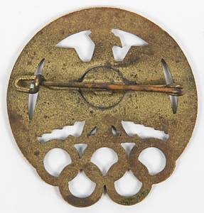 Offizielles Mannschaftsabzeichen von Österreich für die Olympischen Spiele 1952 mit der Aufschrift "XV. Olympische Spiele Helsinki 1952". Bronze, vergoldet, farbig emailliert, 3,5 cm. - Bild 3