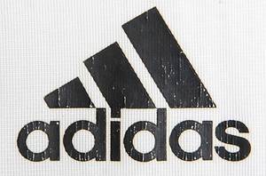 Original match worn Spielertrikot von Deutschland mit der Rückennummer 4. Getragen von Christian Wörns in einem Spiel der Fußball Europameisterschaft 2004 in Portugal. Wörns ist Vize Fußball-Europameister 1992. Mit original Autograph von Wörns auf der Vorderseite. Ungewaschen!!! Status:AAC. - Bild 7