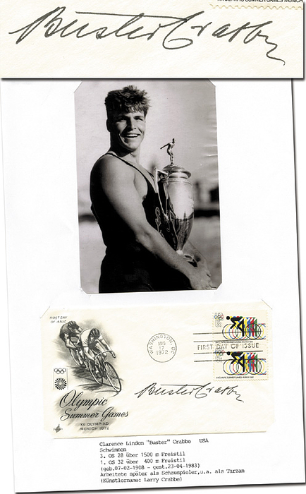 Crabbe, Buster  | (1910-1983) Ersttagsbrief (16,5x9,5 cm) mit original Signatur von Buster Crabbe (USA). Goldmedaille bei den Olympischen Spielen 1932 im Schwimmen über 400 m Freistil. Silber 1928 über 1.500 m. S/W-Reprofoto (15x10,5 cm). Beides aufmontiert (eingesteckt) auf einem DIN-A4 Blatt. Crabbe wurde nach Endes einer Sportkarriere als Schauspieler bekannt, u.a. Tarzan. Sein Künstlername war Larry Crabbe.