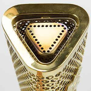 Olympiafackel 2012  | Original Fackel für den Fackellauf der Olympischen Spiele London 2012. Aluminium-Legierung mit einer Schicht aus Gold mit 8000 Löchern perforiert, Gewicht: 800 Gramm. Länge: 80 cm. - Bild 3