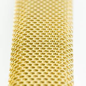 Olympiafackel 2012  | Original Fackel für den Fackellauf der Olympischen Spiele London 2012. Aluminium-Legierung mit einer Schicht aus Gold mit 8000 Löchern perforiert, Gewicht: 800 Gramm. Länge: 80 cm. - Bild 6