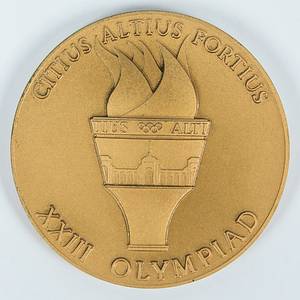 Offizielle Teilnehmermedaille Olympische Sommerspiele 1984 in Los Angeles.6,2 cm. Bronze. Bekamen die Athleten und Funktionäre für ihre Teilnahme an den Sommerspielen 1984. - Bild 2