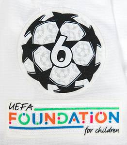 Original match worn Spielertrikot vom FC Bayern München mit der Rückennummer 7. Getragen von Serge Gnabry am 26.10.2022 im Gruppenspiel der UEFA Champions League gegen den FC Barcelona.  Barcelona - Bayern 0:3. Gnabry ist 49-facher Nationalspieler von Deutschland. Status:AAB. - Bild 6