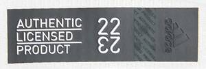 Original match worn Spielertrikot vom FC Bayern München mit der Rückennummer 7. Getragen von Serge Gnabry am 26.10.2022 im Gruppenspiel der UEFA Champions League gegen den FC Barcelona.  Barcelona - Bayern 0:3. Gnabry ist 49-facher Nationalspieler von Deutschland. Status:AAB. - Bild 10