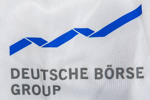 Frankfurt, Eintracht - Trikot 2018/2019  | Original match worn Eintracht Frankfurt Spielertrikot mit der Nummer 17. Getragen von Kevin-Prince Boateng am 19.02.2018 im Bundesliga-Spiel gegen RB Leipzig. SGE - RB Leipzig 2:1. Boateng ist 15-facher Nationalspieler von Ghana. Status:AAC. - Bild 6