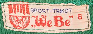 1971 match worn football shirt Germany - Original match-worn Germany shirt with the number 3. Presumably worn in the U23 international match between England and Germany on October 14, 1970 in Leicester. Status: AAA. Werner Weist scored a goal in this match; the shirt belongs to a teammate. --Green short-sleeved jersey; size 6; embroidered DFB logo sewn on; sewn-on back number; manufacturer "WeBe" (Wehrpfennig & Brügge from Neumünster). DFB logo slightly discolored due to washing. --Very rare DFB jersey from one of Germany's smaller jersey manufacturers!!!! --Jersey comes directly from the Werner Weist collection (1949-2019) - Borussia Dortmund 1968 - 1971 (72/34), Werder Bremen 1971-1977 (145/33), Stuttgarter Kickers (1977-1978; 10/1); 3x DFB U-23 1970 + 1971). The buyer receives a certificate of authenticity and confirmation from the Weist family regarding the origin of the items. Condition: A- - Bild 5