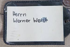 World Cup 1970 Adidas  bag German Team - "Germany Adidas" original sports bag of the German national team. These bags were also used by the DFB at the 1970 FIFA World Cup in Mexico. Synthetic leather, approx. 52 x 40 x 24 cm. Status: AAC --With original key and original nameplate inscribed "Mr. Werner Weist." Werner Weist received this bag for his U23 international matches in 1970. The clasp was removed by W. Weist. --Signs of wear and storage. --Bag comes directly from the Werner Weist collection (1949-2019) - Borussia Dortmund 1968 - 1971 (72/34), Werder Bremen 1971-1977 (145/33), Stuttgarter Kickers (1977-1978; 10/1); 3x DFB U23 1970 + 1971). The buyer receives a certificate of authenticity and confirmation from the Weist family regarding the origin of the items. Condition: C - Bild 3