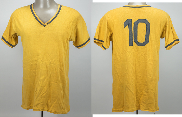 Dortmund, Borussia-Trikot 1967-1971  | Original match worn Spielertrikot von Borussia Dortmund mit der Rückennummer 10, getragen von Lothar Emmerich in der Bundesliga - Saison 1968 -1970. Status:ABA.