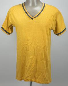 Match worn Footballshirt Borussia Dortmund 1968 - Original match-worn Borussia Dortmund shirt with the number 10 worn by Lothar Emmerich in the Bundesliga season 1968-1970. Status: ABA --Photo of this jersey in "Steinert - The Borussia Dortmund Jersey History" (page 34). Yellow short-sleeved cotton jersey with a V-neck and black and yellow trim. Sleeves with black and yellow cuffs. Size 6, manufacturer presumably Palme. Sewn-on linen back number, black color slightly faded. Jerseys from this era were used several times and have all been washed. Several stitched repairs. --Jersey comes directly from the Werner Weist collection (1949-2019) - Borussia Dortmund 1968 - 1971 (72/34), Werder Bremen 1971-1977 (145/33), Stuttgarter Kickers (1977-1978; 10/1); 3x DFB U-23 1970 + 1971). The buyer receives a certificate of authenticity and confirmation from the Weist family regarding the origin of the items. Condition: B - Bild 2