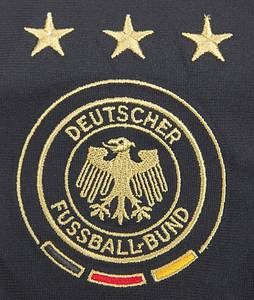 match issued football shirt Germany 2008 - Original match-issued Germany player jersey with the number 17. Designed for Per Mertesacker on May 27, 2008, in a friendly against Belarus. Germany - Belarus 2:2. Mertesacker played in a short-sleeved jersey and is a 2014 FIFA World Cup winner. Status: ABB --Long-sleeved jersey; size L; embroidered association logo and three World Cup stars; rubberized adidas logo, back number, and player name; mesh insert; with adidas patches; adidas formotion clima365. Comes from the collection of a DFB employee. Condition: A - Bild 4