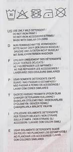 Original match worn / issued Spielertrikot von Italien mit der Rückennummer 16. Getragen von Daniele De Rossi in einem Spiel für die italienische Fußball Nationalmannschaft in der Saison 2014/2015. De Rossi ist Fußball Weltmeister 2006. Status:ABC. - Bild 10
