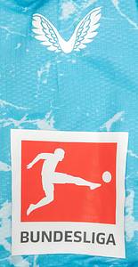 Original match worn Spielertrikot von Bayer 04 Leverkusen mit der Rückennummer 22. Getragen von Victor Boniface am 06.04.2024 im Spiel der Fußball Bundesliga gegen Union Berlin. Union - Bayer 0:1; Boniface ist 8-facher Nationalspieler von Nigeria. 3. 2024 wurde Bayer Leverkusen Deutscher Fußballmeister. Status:AAB. - Bild 8