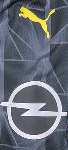 Dortmund, Borussia - Trikot 2020  | Original match worn Spielertrikot von Borussia Dortmund mit der Rückennummer 17. Getragen von Erling Haaland am 04.02.2020 im DFB Pokalspiel Viertelfinale gegen den SV Werder Bremen. Das war Haalands erster Einsatz im DFB-Pokal, er schoß zudem noch ein Tor!  Status:AAB. - Bild 7