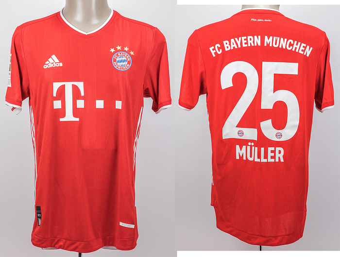 München, Bayern - Trikot 2020/2021  | Original match worn Spielertrikot vom FC Bayern München mit der Rückennummer 25. Getragen von Thomas Müller am 24.01.2021 im Spiel der Fußball Bundesliga gegen den FC Schalke 04. Schalke - Bayern 0:4. Müller ist Fußball Weltmeister 2014. Status:AAB.