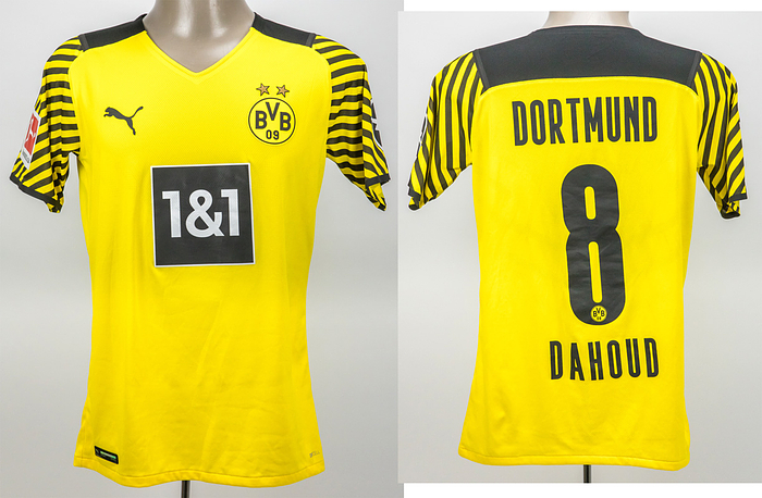 Sorry, no english description is available. ... match worn football shirt Borussia Dortmund 2021 -  Condition: A.....Trikot kurzarm; Größe M; Vereins-Logo, 2 Meistersterne und Puma-Logos gummiert; Werbeaufdruck '1&1', Rückennummer, Spielername und Schriftzug 'Dortmund' gummiert; mit BL Patch und Opel-Logo Patch; Puma DryCell.