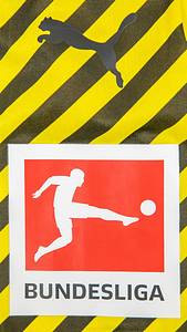 Sorry, no english description is available. ... match worn football shirt Borussia Dortmund 2021 -  Condition: A.....Trikot kurzarm; Größe M; Vereins-Logo, 2 Meistersterne und Puma-Logos gummiert; Werbeaufdruck '1&1', Rückennummer, Spielername und Schriftzug 'Dortmund' gummiert; mit BL Patch und Opel-Logo Patch; Puma DryCell. - Bild 6