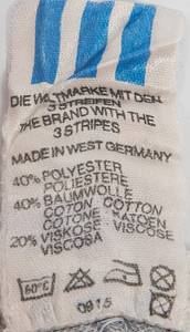match worn football shirt Rapid Wien 1985 - Original match-worn goalkeeper shirt of SK Rapid Wien with the number 1. Worn by Michael Konsel in an Austrian Bundesliga match during the 1985/1986 season. Konsel played for Rapid from January 1985. Status: ABC --Goalkeeper jersey, long-sleeved, with arm padding; size 7/8; rubberized advertising print; printed adidas logo; flocked back number; jersey has signs of wear (adidas logo slightly faded); adidas. Condition: A- - Bild 6