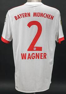 Original match worn Spielertrikot vom FC Bayern München mit der Rückennummer 2. Getragen von Sandro Wagner  am 21.04.2018 im Spiel der Fußball Bundesliga gegen Hannover 96. Hannover - Bayern 0:3. Wagner ist 8-facher Nationalspieler von Deutschland. Seltenes Away-Trikot von Kultspieler Sandro Wagner. Status:AAB. - Bild 3