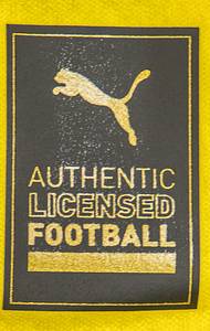 Original match worn Spielertrikot von Borussia Dortmund mit der Rückennummer 37. Getragen von Lion Semic am 24.11.2022 im Spiel der Asia-Tour gegen den Lion City Sailors (Singapur) - BVB 2:7. Ungewaschen. Mit original Autograph von Semic auf der Rückennummer. Status:AAC. - Bild 9