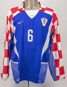 Original match worn / issued Spielertrikot von Kroatien mit der Rückennummer 6. Getragen von Boris Zivkovic am 19.11.2003 im Relegationsspiel zur UEFA Euro 2004 gegen Slowenien. Slowenien - Kroatien 0:1. Status:AAC. - Bild 2