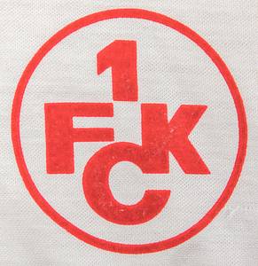 Original match worn Spielertrikot vom 1. FC Kaiserslautern mit der Rückennummer 10. Getragen von Wolfram Wuttke in einem Spiel der Fußball Bundesliga in der Saison 1987/1988. Wuttke ist 4-facher Nationalspieler. Trigema-Trikot. Status:ABD. - Bild 4