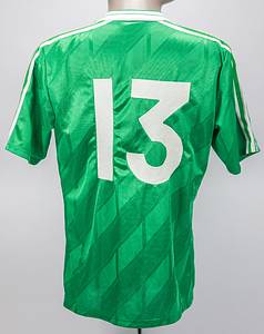 Original match worn / issued Spielertrikot von Nordirland mit der Rückennummer 13. Getragen von Anon Rogan in einem Qualifikationsspiel (wie gegen Irland am 14.09.1988, Nordirland - Irland 0:0) zur Fußball Weltmeisterschaft für die nordirische Fußball Nationalmannschaft 1988/1989. Status:AAC. - Bild 3