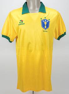 Original match worn / issued Spielertrikot von Brasilien mit der Rückennummer 13. Getragen von Carlos Mozer in einem Spiel der Fußball Weltmeisterschaft 1990 (spielte gegen Schweden und Costa Rica). Status:ABC. - Bild 2