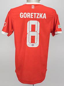 Original match worn / issued Spielertrikot vom FC Bayern München mit der Rückennummer 8. Getragen von Leon Goretzka am 08.03.2023 im Achtelfinale der UEFA Champions League gegen Paris Saint Germain.  Bayern - PSG 2:0. Goretzka ist 59-facher Nationalspieler von Deutschland. Status:AAB. - Bild 3