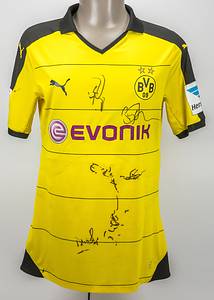 Original match worn Spielertrikot von Borussia Dortmund mit der Rückennummer 17. Getragen von Pierre-Emerick Aubameyang in der Fußball-Bundesliga-Saison 2015/2016. Mit Original Autograph von Aubameyang und einigen anderen Spielern auf der Vorderseite. Status:ABC. - Bild 2