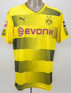 Sorry, no english description is available. ... match worn football shirt Borussia Dortmund 2017 -  Condition: A-.....Trikot kurzarm; Größe L; Vereins-Logo, 2 Meistersterne und Puma-Logos gummiert; Werbeaufdruck 'evonik', Rückennummer, Spielername und Schriftzug 'Dortmund' gummiert; Schriftzug 'BVB' auf Kragenrückseite gummiert; mit BL Patch und Opel-Logo Patch; Puma DryCell. - Bild 2