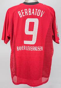 Leverkusen, Bayer 04 - Trikot 2003/2004  | Original match worn Spielertrikot von Bayer 04 Leverkusen mit der Rückennummer 9. Getragen von Dimitar Berbatow am 13.09.2003 im Spiel der Fußball Bundesliga den Hamburger SV. Leverkusen - HSV 1:0. Kirsten ist 78-facher Nationalspieler von Bulgarien. Trikot direkt von Berbatow. Status:AAA. - Bild 3