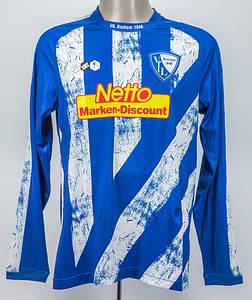 Original match worn Spielertrikot vom VfL Bochum mit der Rückennummer 9. Getragen von Stanislav Sestak in einem Spiel der Fußball Bundesliga in der Saison 2009/2010. Sestak ist 66-facher Nationalspieler von der Slowakei. Status:ABC. - Bild 2