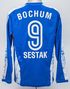 Original match worn Spielertrikot vom VfL Bochum mit der Rückennummer 9. Getragen von Stanislav Sestak in einem Spiel der Fußball Bundesliga in der Saison 2009/2010. Sestak ist 66-facher Nationalspieler von der Slowakei. Status:ABC. - Bild 3