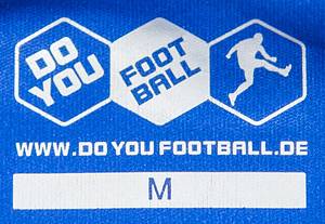 Original match worn Spielertrikot vom VfL Bochum mit der Rückennummer 9. Getragen von Stanislav Sestak in einem Spiel der Fußball Bundesliga in der Saison 2009/2010. Sestak ist 66-facher Nationalspieler von der Slowakei. Status:ABC. - Bild 5