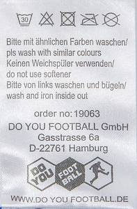 Original match worn Spielertrikot vom VfL Bochum mit der Rückennummer 9. Getragen von Stanislav Sestak in einem Spiel der Fußball Bundesliga in der Saison 2009/2010. Sestak ist 66-facher Nationalspieler von der Slowakei. Status:ABC. - Bild 8