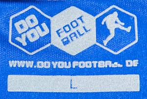 Sorry, no english description is available. ... match worn football shirt VfL Bochum 2008/2009 -  Condition: A-.....Trikot kurzarm; Größe L; Vereins-Logo geflockt; Do You Football-Logo gummiert; Werbeaufdruck 'kik Textil-Diskontt' geflockt; Schriftzug 'VfL Bochum 1848' auf Kragenrückrseite gummiert; Spielername, Rückennummer und Schriftzug 'Bochum' gummiert; Trikot hat geringe Gebrauchsspuren und Schriftzeilen 'wir sund unbeugsam!'; mit BL Patch und -T---Home- Patch; Do You Football. - Bild 5