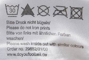 Sorry, no english description is available. ... match worn football shirt VfL Bochum 2008/2009 -  Condition: A-.....Trikot kurzarm; Größe L; Vereins-Logo geflockt; Do You Football-Logo gummiert; Werbeaufdruck 'kik Textil-Diskontt' geflockt; Schriftzug 'VfL Bochum 1848' auf Kragenrückrseite gummiert; Spielername, Rückennummer und Schriftzug 'Bochum' gummiert; Trikot hat geringe Gebrauchsspuren und Schriftzeilen 'wir sund unbeugsam!'; mit BL Patch und -T---Home- Patch; Do You Football. - Bild 9