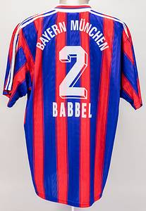 Original match worn Spielertrikot vom FC Bayern München mit der Rückennummer 2. Getragen von Markus Babbel in einem Spiel der Fußball Bundesliga in der Saison 1996/1997. Babbel ist 51-facher Nationalspieler von Deutschland. Status:ABB. - Bild 3