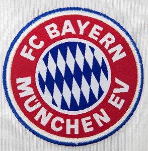 Original match worn Spielertrikot mit der Rückennummer 25. Getragen von Thomas Linke am 07.11.1998 im Derby der Fußball Bundesliga gegen den TSV 1860 München; Bayern - 1860 3:1. Linke erzielte das 3:0 und ist Vize-Weltmeister 2002. Status:AAB. - Bild 4