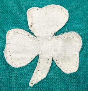 Original match worn Spielertrikot von Irland mit der Rückennummer 6. Getragen in einem Länderspiel der Nationalmannschaft von Irland. Ca. 1960-1970. Status:ACA. - Bild 10