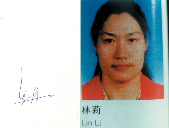 Karteikarte mit original Autograph von Li Lin (CHN). 4fache Medaillengewinnerin im Schwimmen bei den Olympischen Spielen 1992, 1x Gold 200 m Lagen und 2x Silber 400 m Lagen + 200 m Brust, und 1996 Bronze 200 m Lagen, 10,5x7,5 cm.