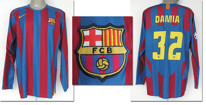 Original match-issued shirt FC Barcelona with the number 32. Designed for Damia Abella in the Champions League match against Werder Bremen. The jersey comes directly from the collection of a former Werder Bremen kit manager. Status: ABB --Long-sleeved jersey; size XL; embroidered club logo and Nike logo; rubberized back number and player name; sewn-on CL patch; Nike. Condition: A