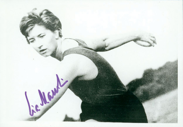 (1932-1998) Original signiertes altes S/W-Foto (13x9cm) der Leichtathletik-Olympiasiegerin 1968 aus Rumänien Lia Manoliu.