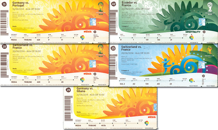 5 Eintrittkarten von der Fußball-Weltmeisterschaft 2014.  20,5x8,5 + 17x8,5 cm.