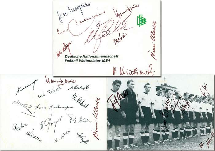 Offizielle Erinnerungskarte des DFB "Deutsche Nationalmannschaft Fußball-Weltmeister 1954" mit 14 original Signaturen der Spieler die an der Fußball-Weltmeisterschaft 1954 teilnahmen (F.Walter, O.Walter, Liebrich, K.Mai, Morlock, 2xKlodt, 2x H.Bauer, Metzner, Kwiatkowski, Mebus, Biesinger). Die Karte wurde 1974 bei einem Treffen der 1954er Weltmeister am 6.7.1974 in München signiert. Bei diesem Treffen war auch Franz Beckenbauer und Uwe Seeler anwesend, die ebenfalls unterschrieben. 4 Seiten, Karton, 15x10,5 cm.