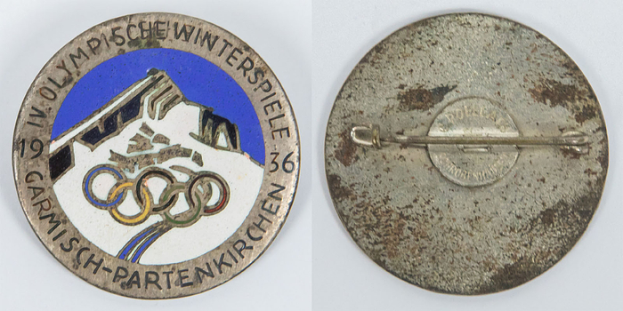 Winterspiele Garmisch-Partenkirchen 1936. Offizielles Werbeabzeichen (Besucherabzeichen). Bronze, versilbert, farbig emailliert. (Amtl.Bericht S.114). 3,5 cm.