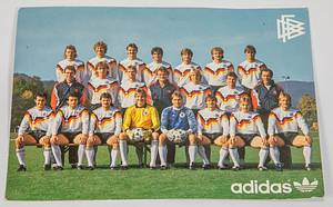 Original match worn Trainingsjacke von Deutschland für die Fußball - Nationalmannschaft ca. 1989.  Getragen von einem Betreuer im Jahre 1989. Status:ABA. Dabei DFB Mannschaftsfoto aus dem Jahr 1989 auf dem Franz Beckenbauer und Sepp Maier eine solche Jacke tragen. - Bild 4