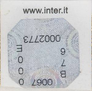 Original bestickter Spielwimpel "F.C. Internaionale Milano 1908. FC Bayern München - F.C. Inter  05-12-2006. UEFA Champions League 2006 - 2007" mit aufgestickten Schriftzügen und aufgenähtem gesticktem Vereinsemblem von Inter. Weißer Seidenwimpel mit Goldbrokatfransen, Goldbrokatkordel und Metallstange. 43x35 cm. - Bild 4